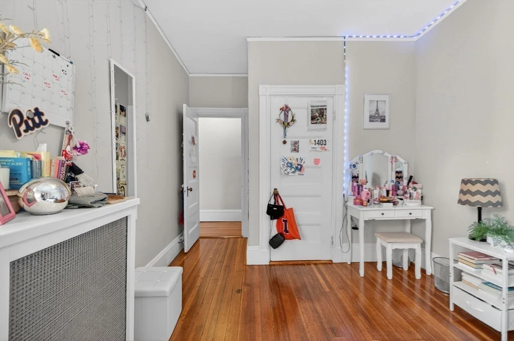 17 Park Vale, Coolidge Corner