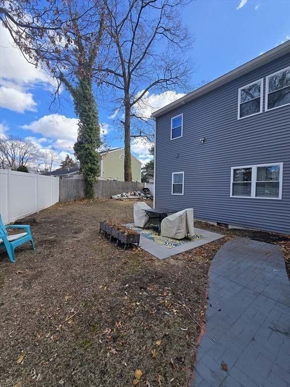 42 Salem St, Wilmington