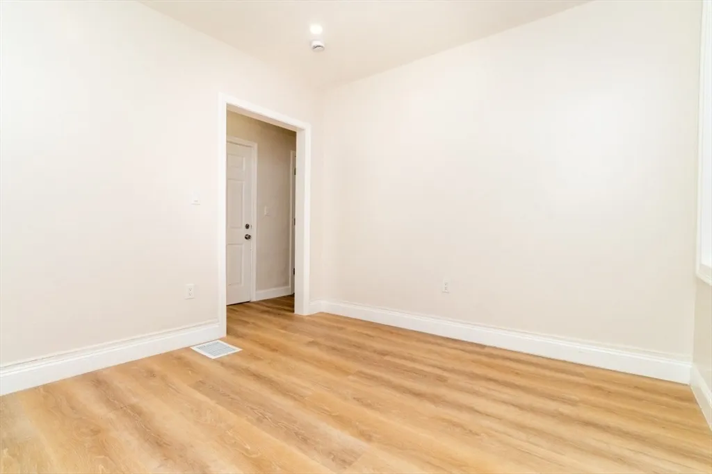 331 Centre St, Jamaica Plain