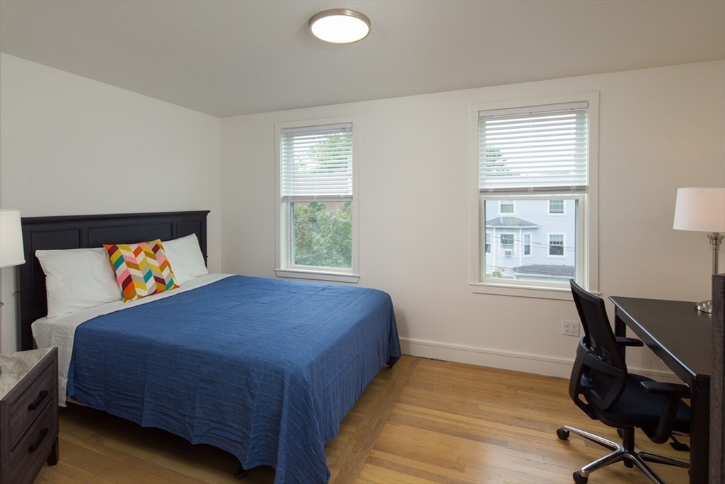 92 Brown St, Waltham