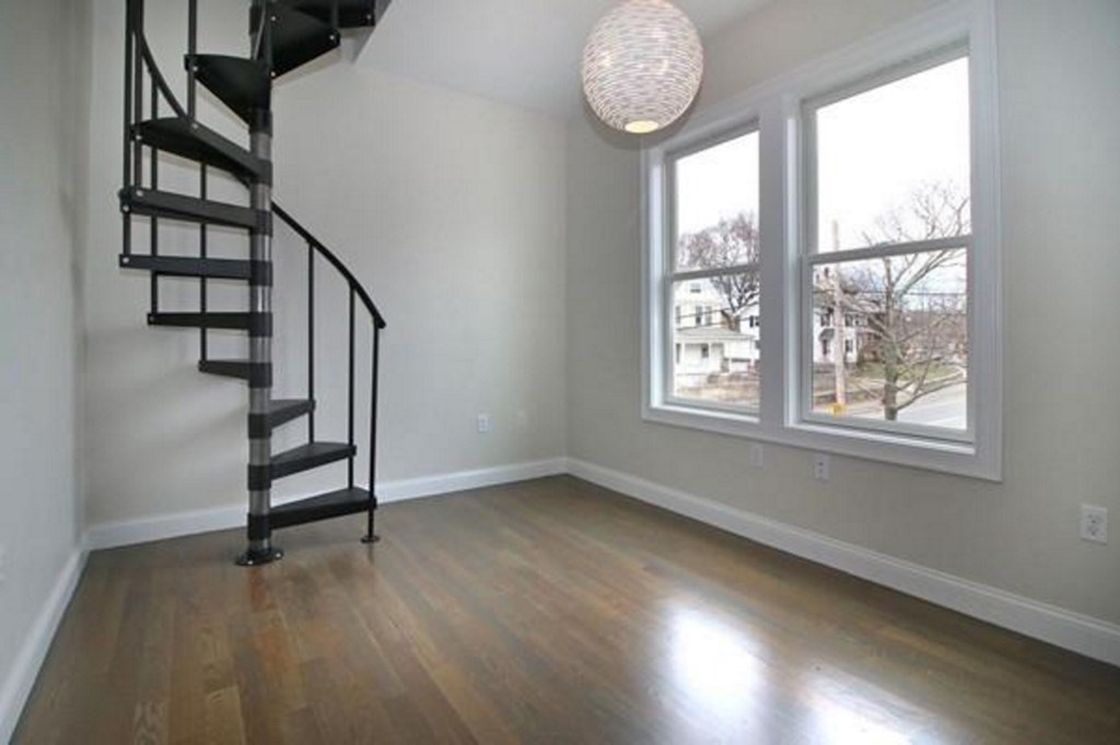 150 Green St, Melrose