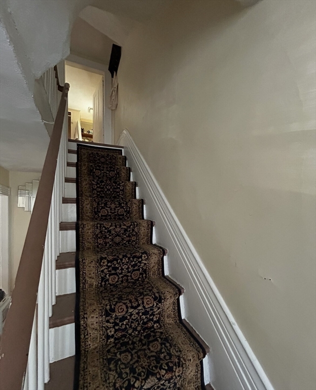 4 Saint Mary Rd, Central Square