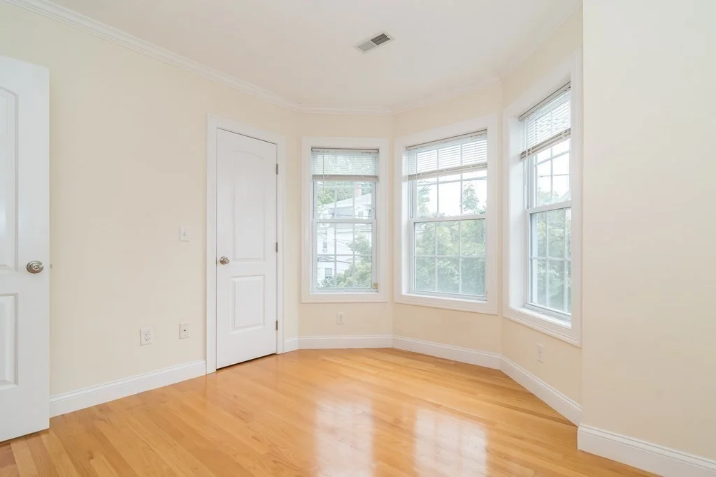 123 Russell St, Waltham