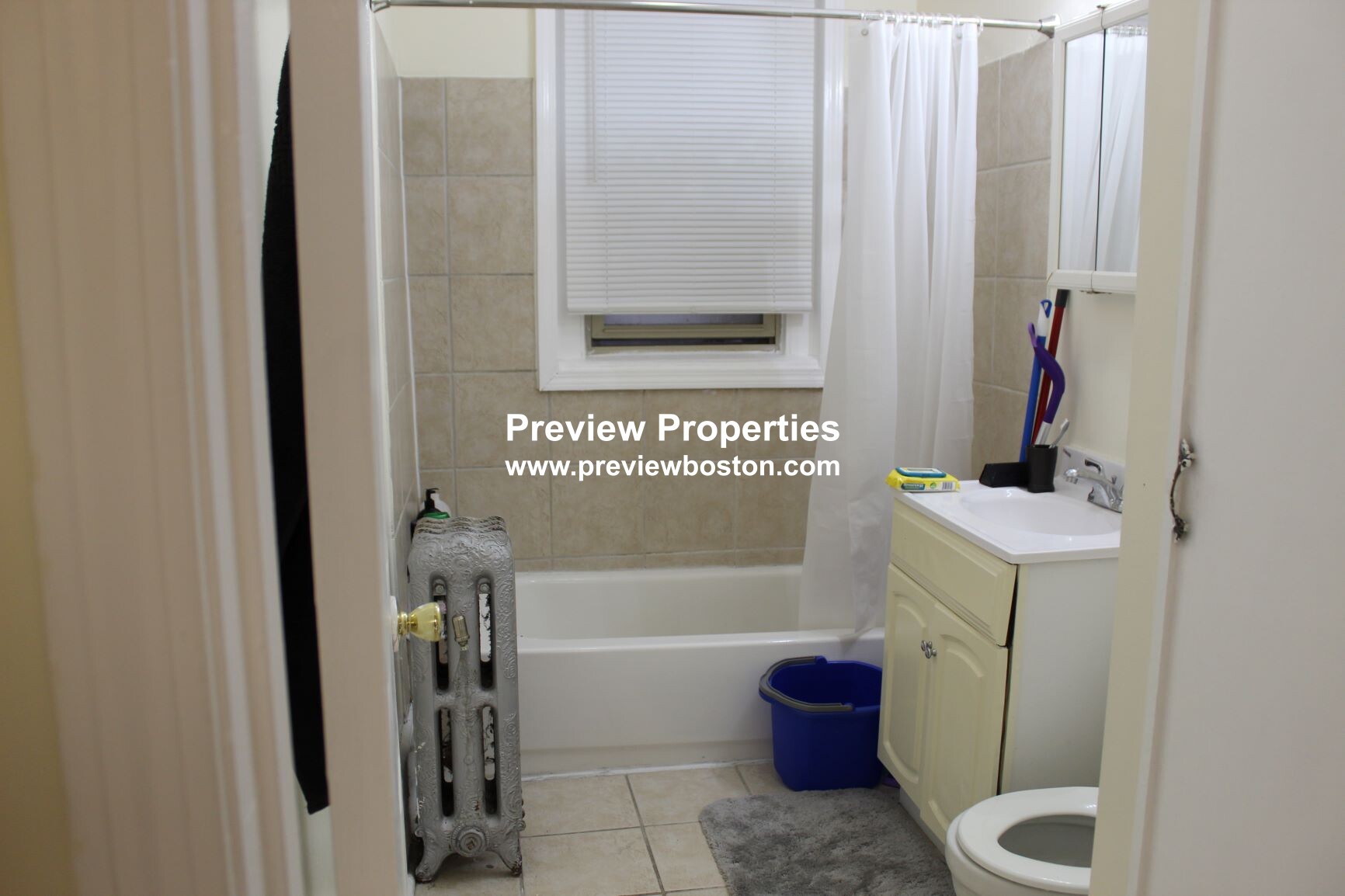 879 Beacon St, Fenway