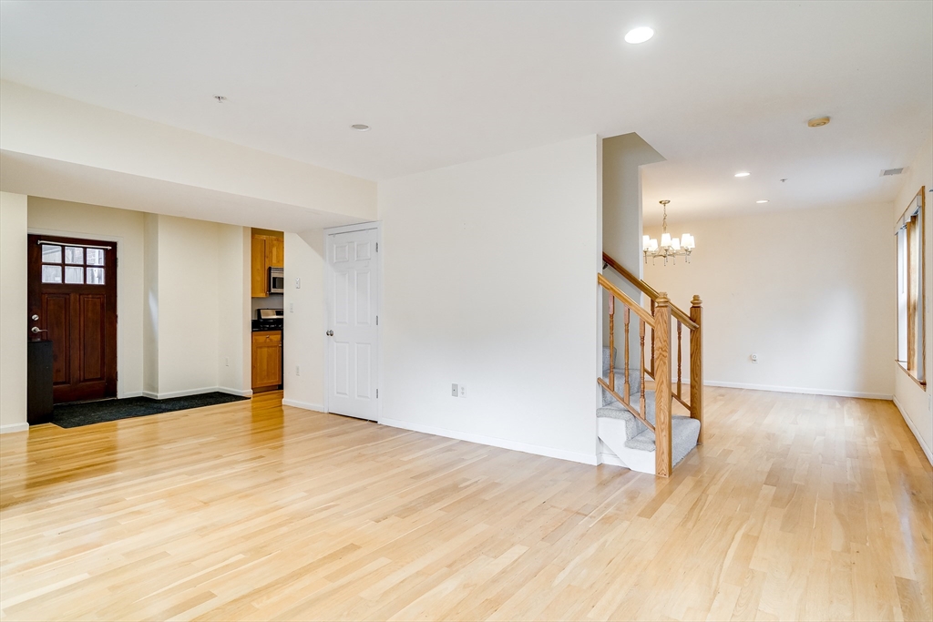 210 Broadway, Everett