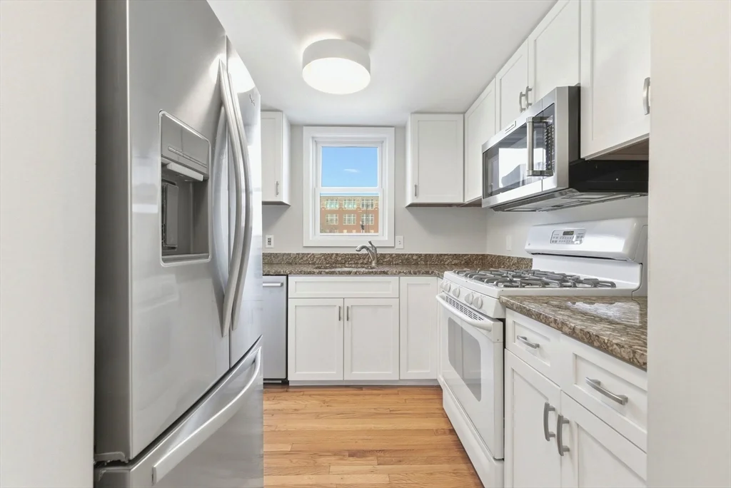 442 Main St, Charlestown