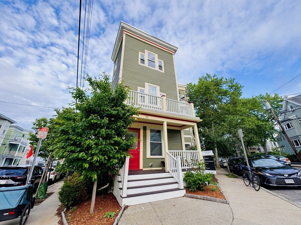 51 Dimick St, Somerville