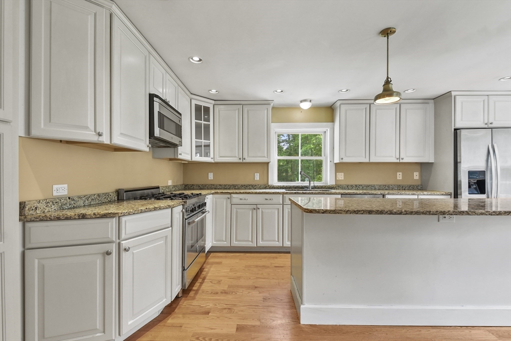 114 Old Oaken Bucket Rd, Norwell