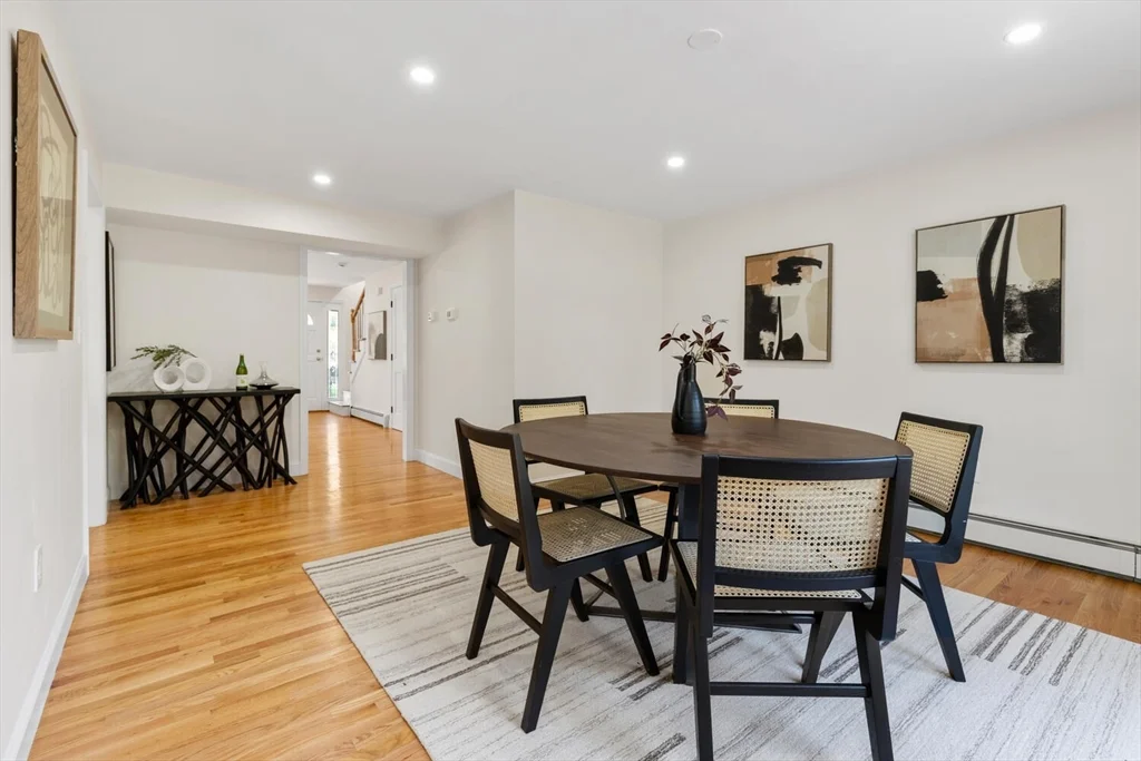 29 Cottage St, Newton Upper Falls