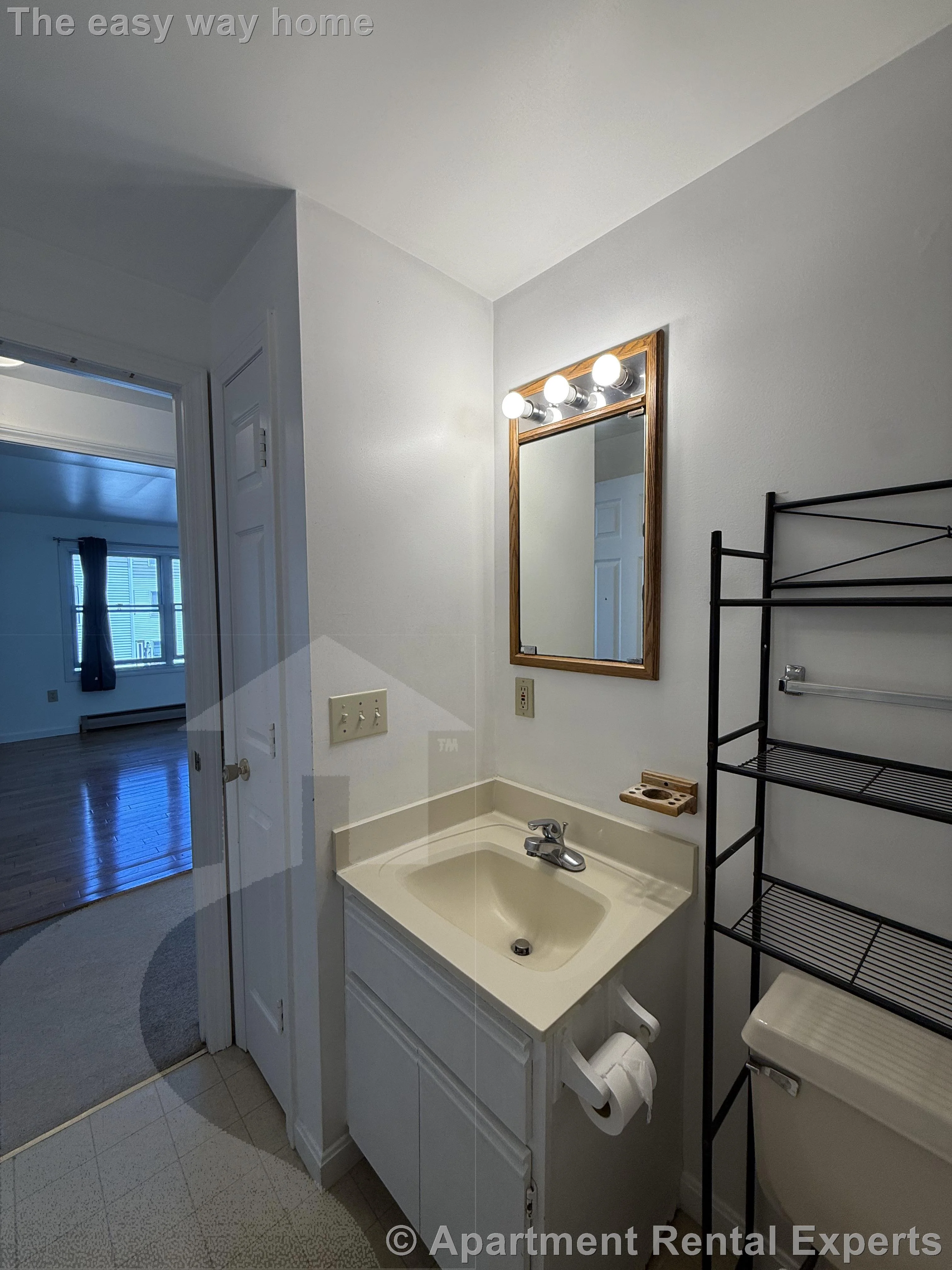 45 Cross St, Medford Square