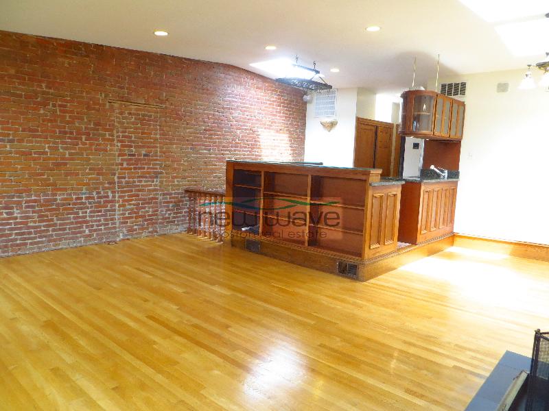 17 Holyoke St, South End