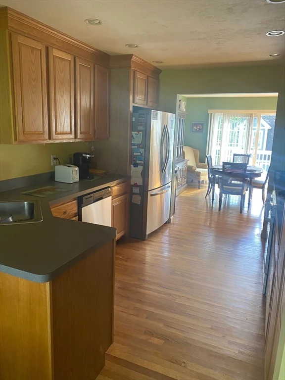1 Jefferson Ct, Uxbridge