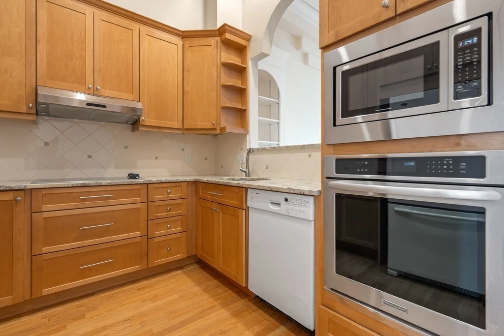 216 Commonwealth Ave, Back Bay