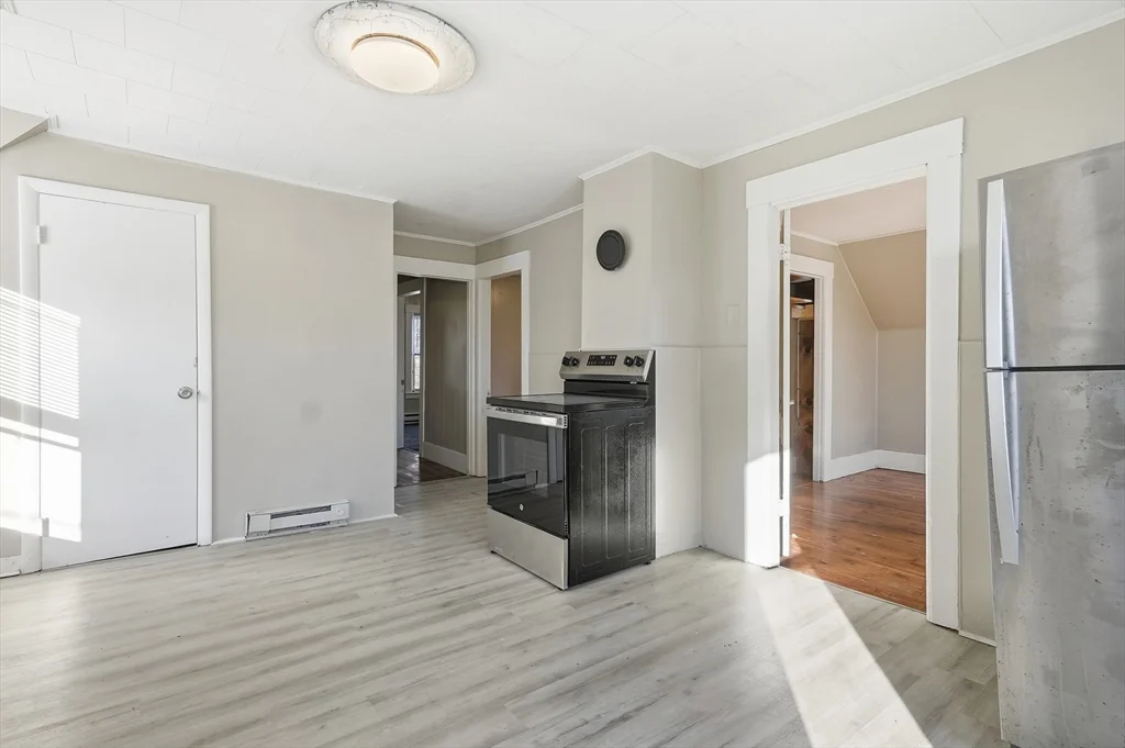 29 Allen St, Gardner