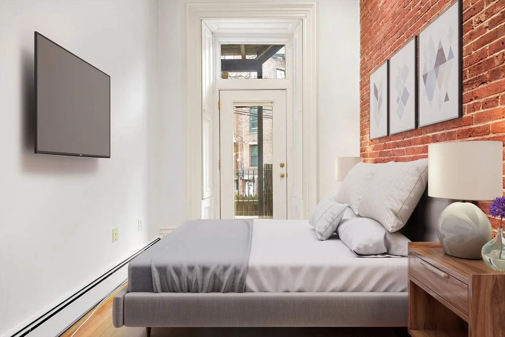 109 Beacon St, Back Bay