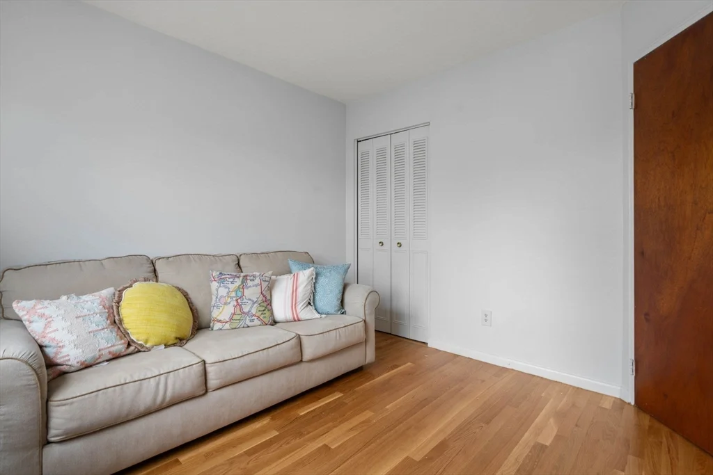 8 Robinwood Ave, Jamaica Plain