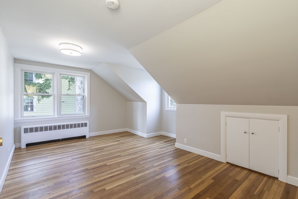 270 Cross St, Winchester