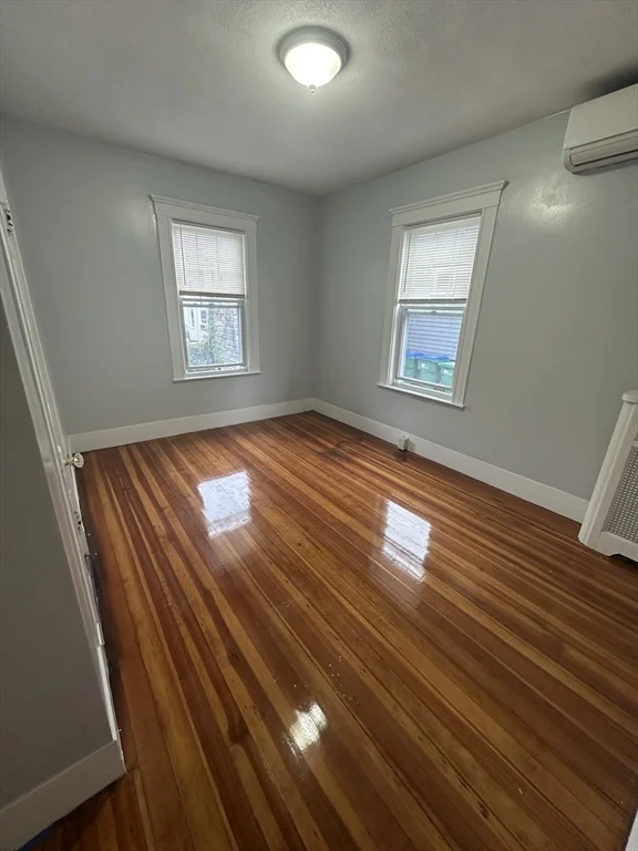 23 Valley St, Medford