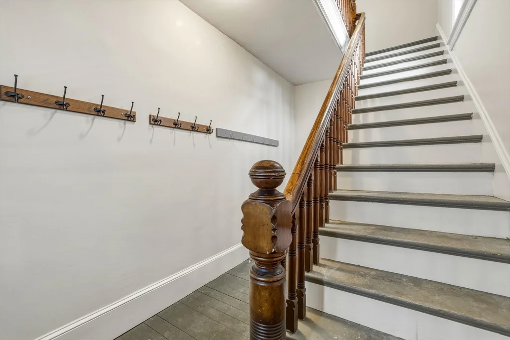 105 Nonotuck St, Holyoke