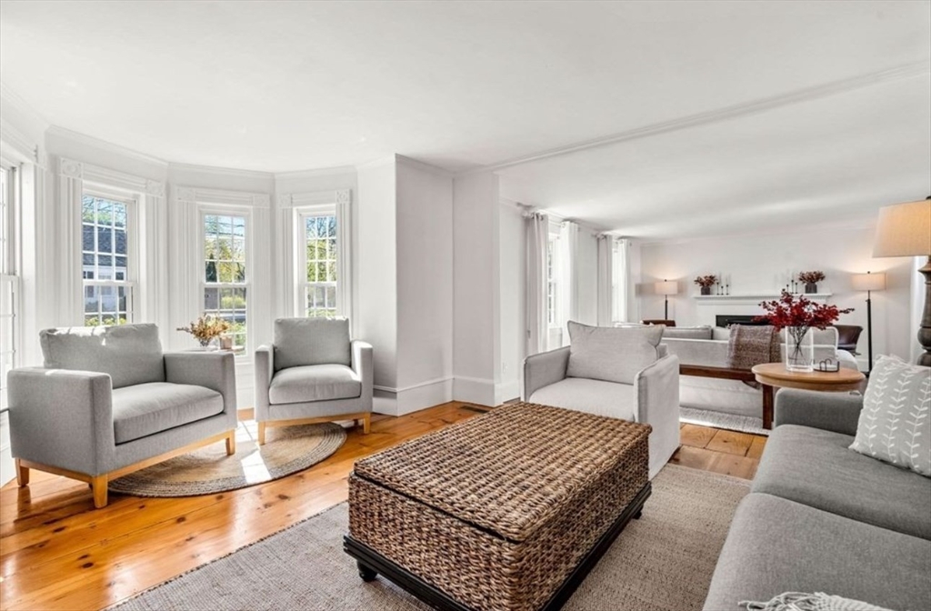 6 Depot St, Westford