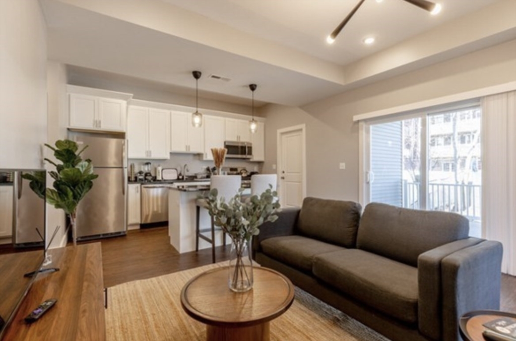 870 E 5th, South Boston