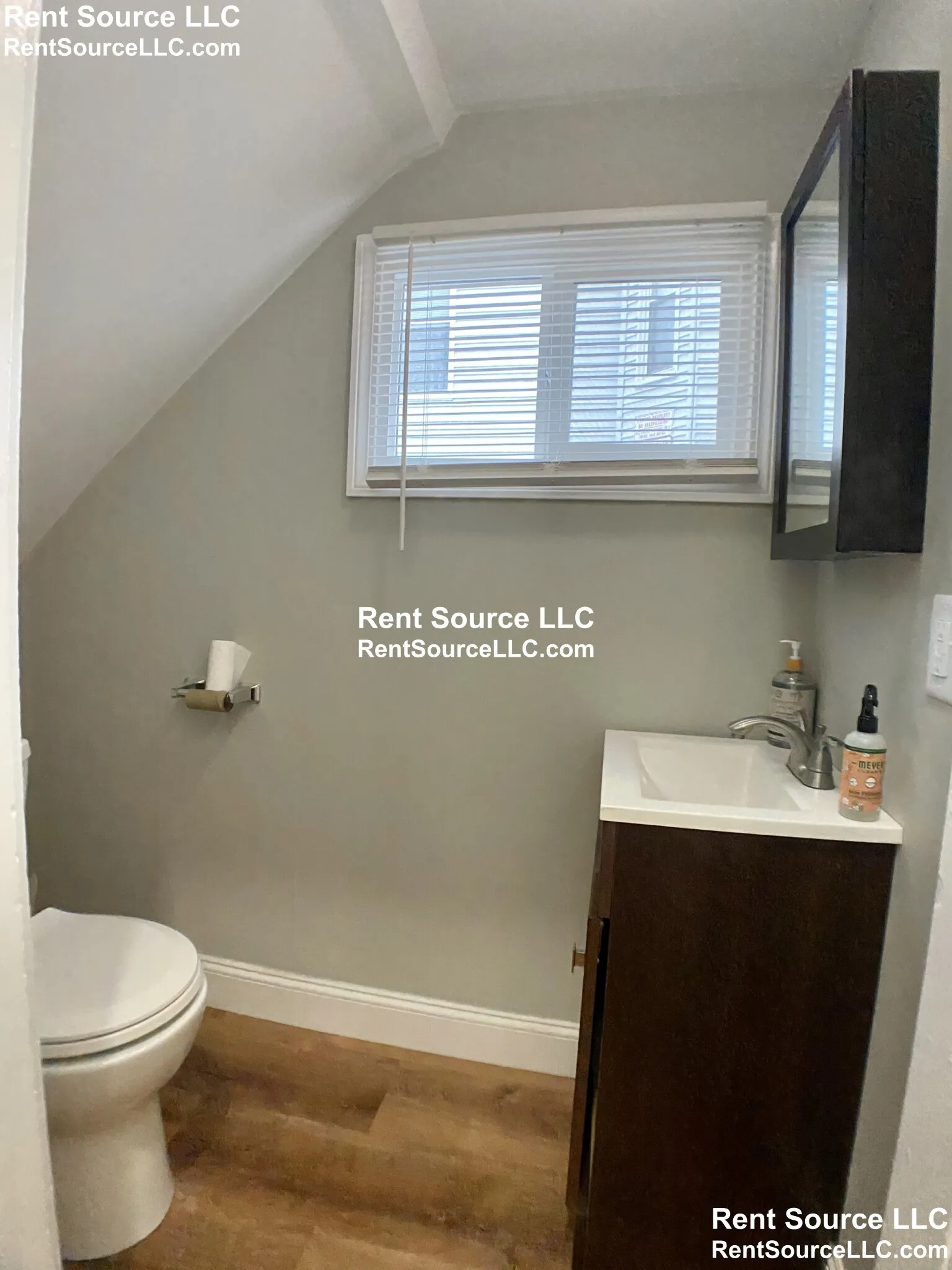 270 Highland Ave, Powder House Square