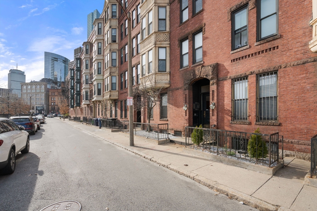 19 Cortes St, Back Bay