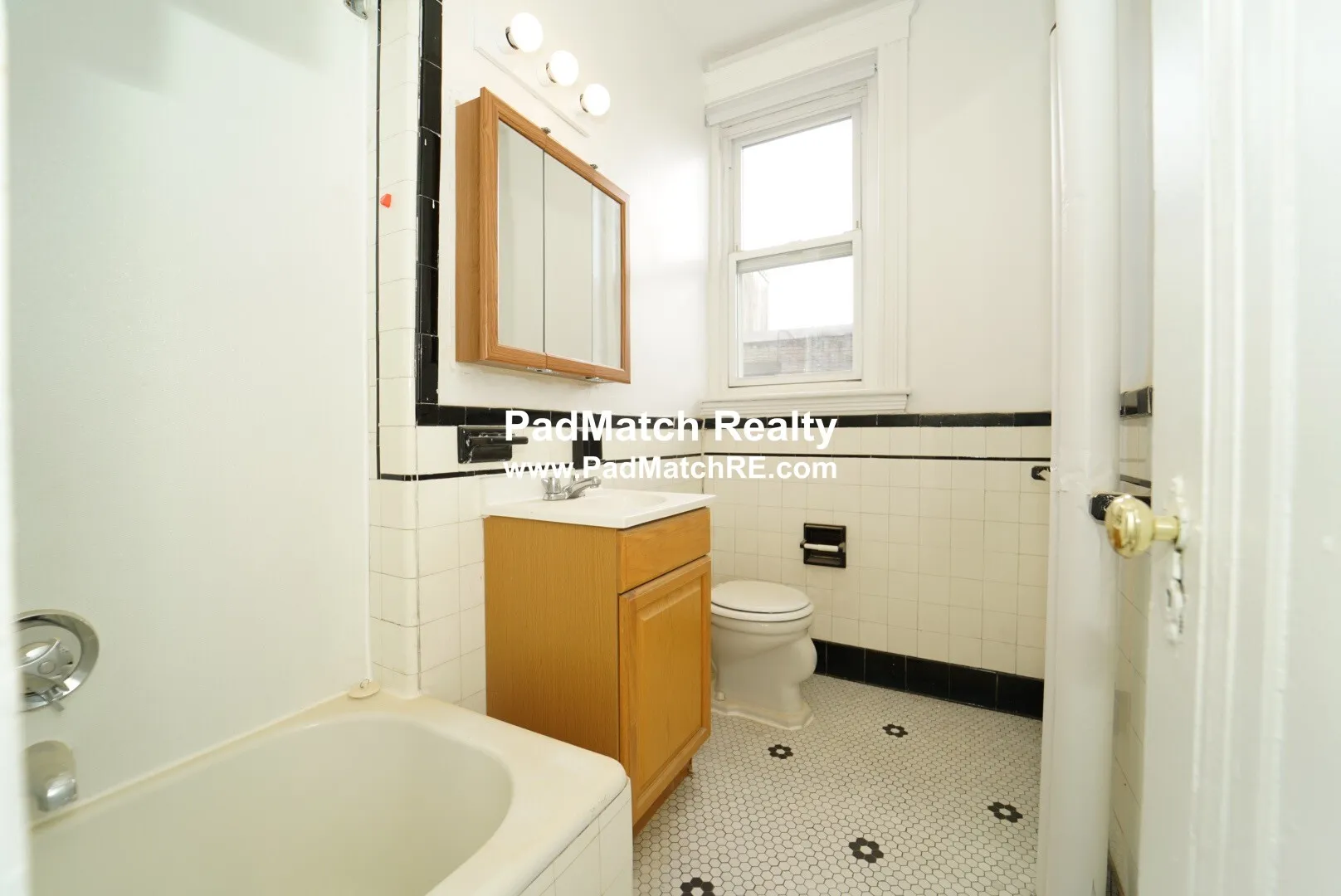 1820 Commonwealth Ave, Brighton