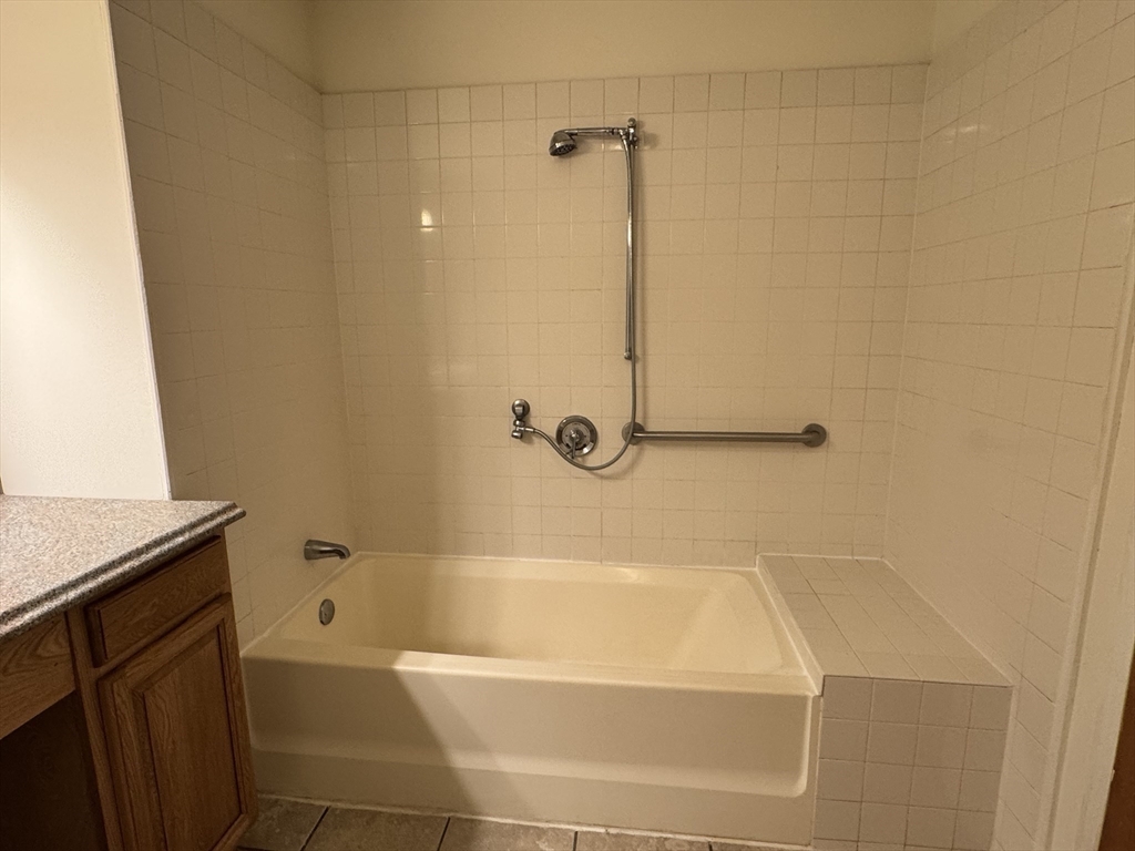 12 Crane St, Southbridge