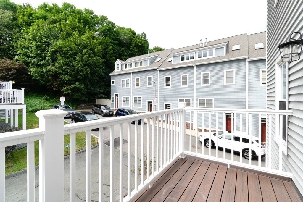 426 Medford St, Charlestown