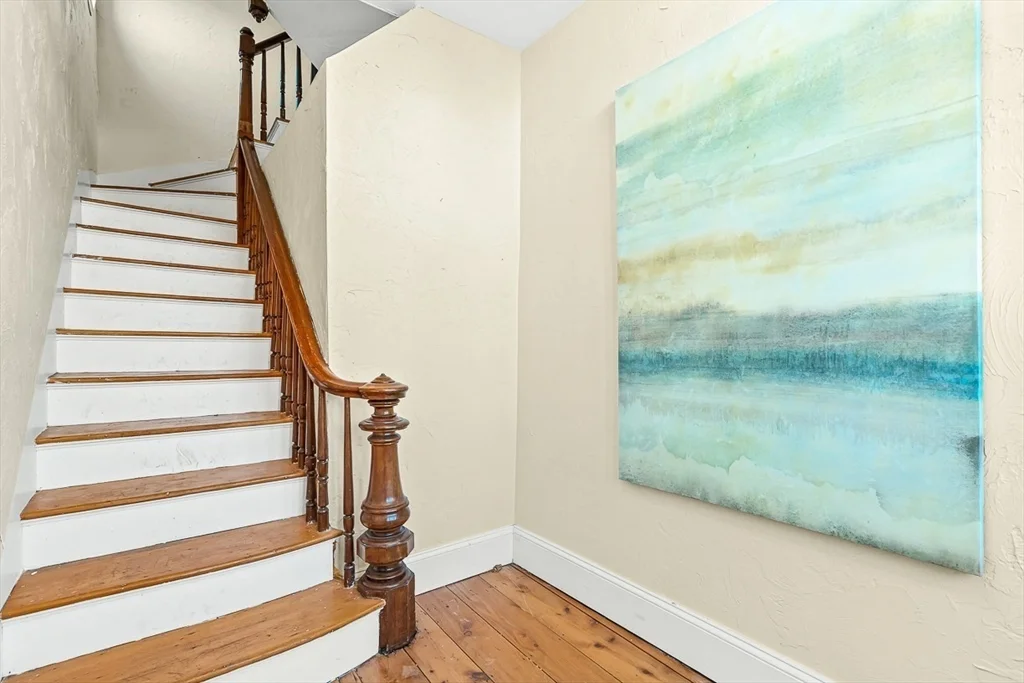 11 Symonds St, Salem