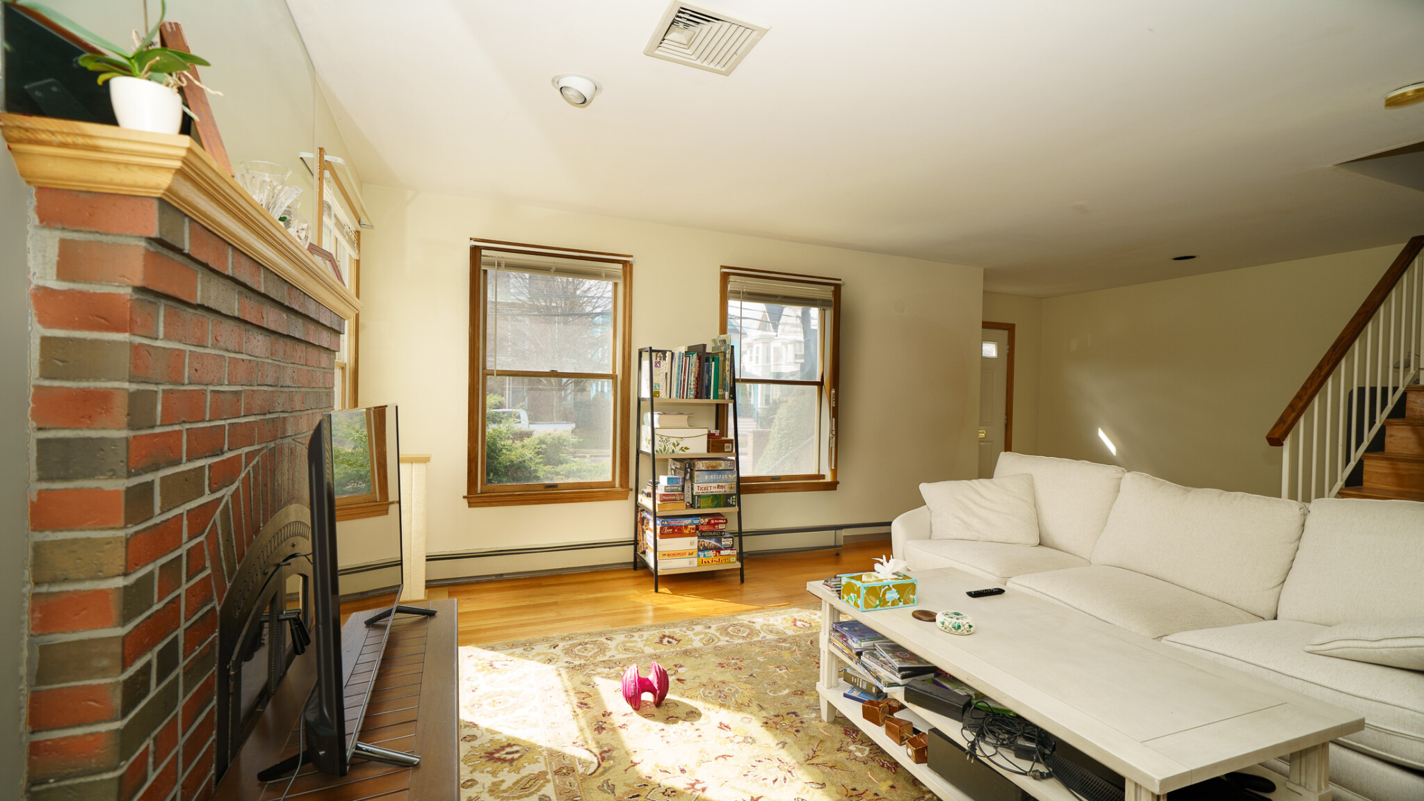 16 Central Ave, Newtonville