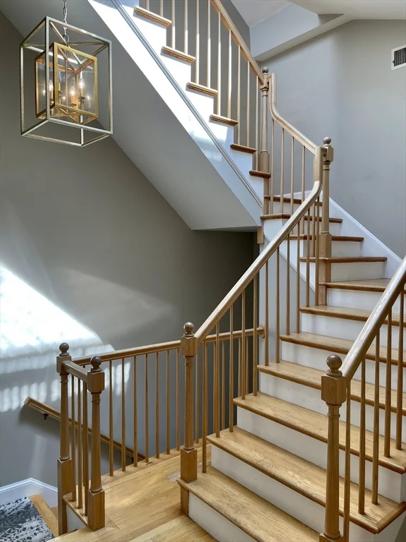 123 Newbury St, Back Bay