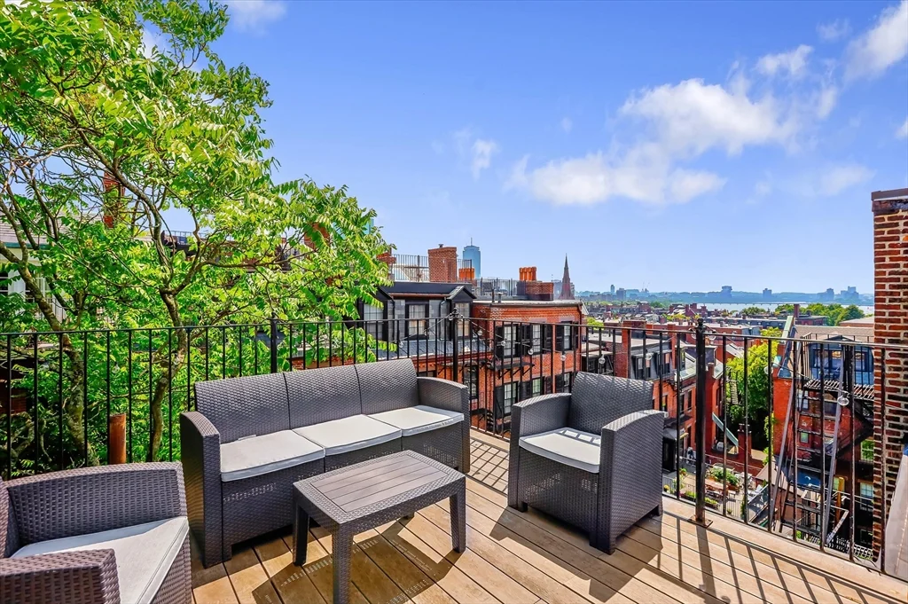 130 Myrtle St, Beacon Hill