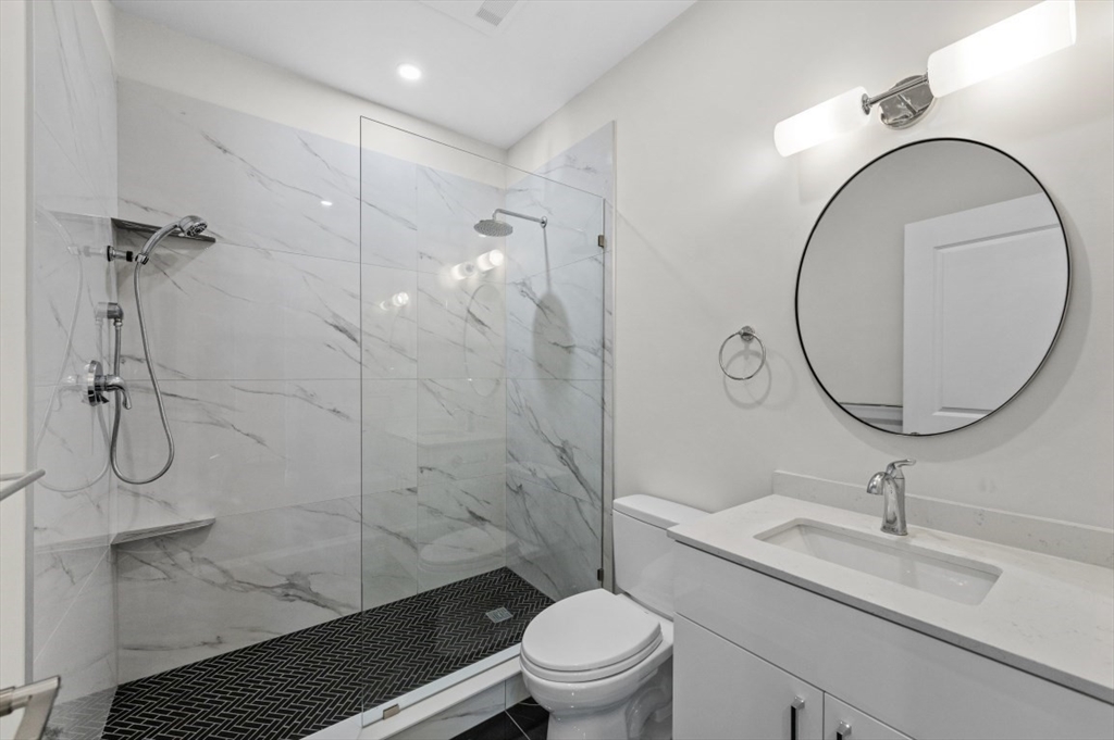 40 Waverly, Brighton