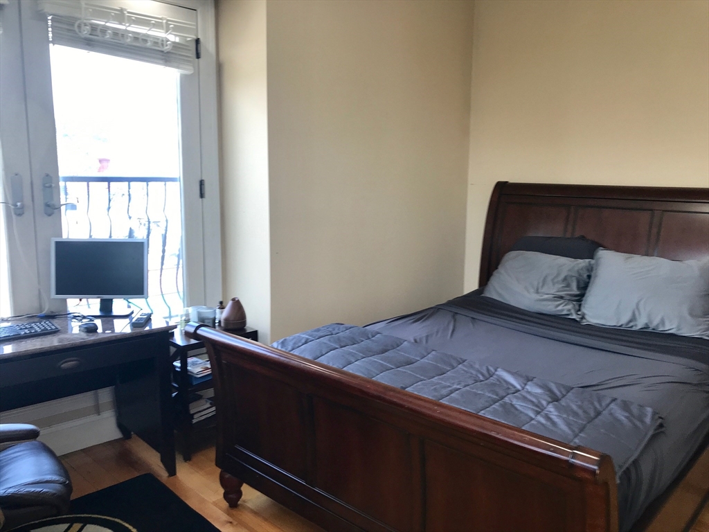 360-362 Dorchester St, South Boston