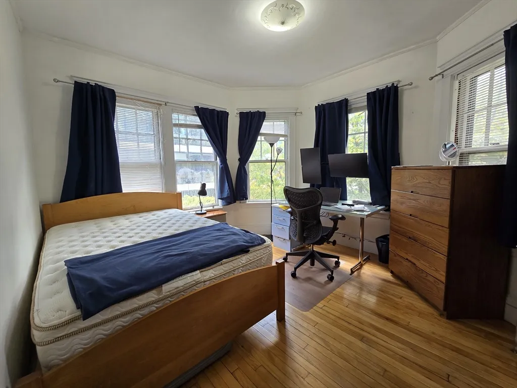 11 Story St, Harvard Square