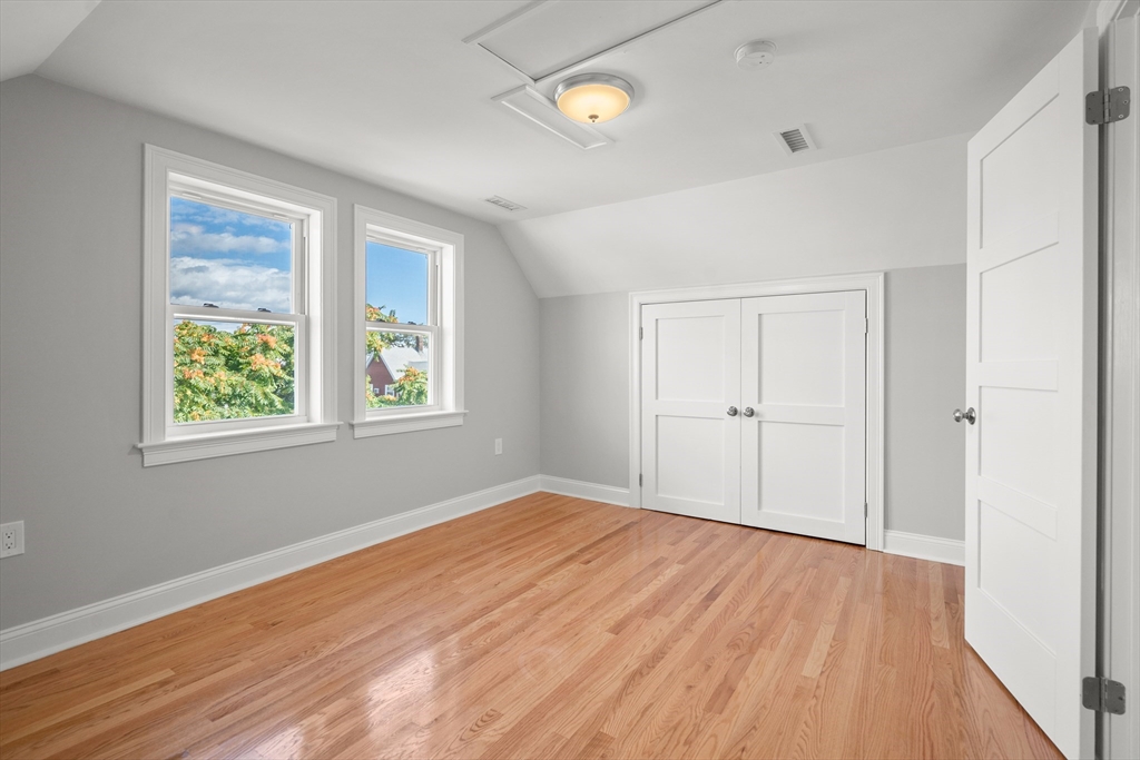 1 Orient Ave, Everett