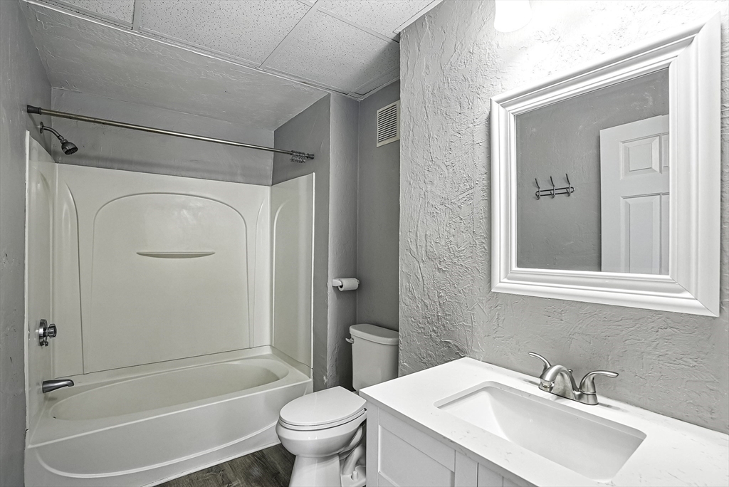 531 Main St, Worcester