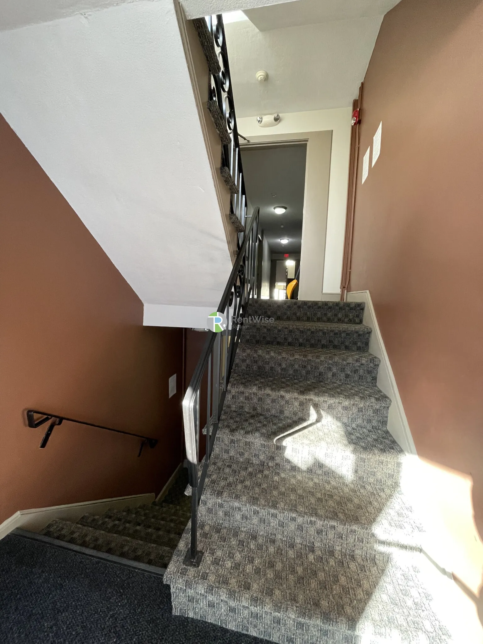 34 Gardner St, Allston