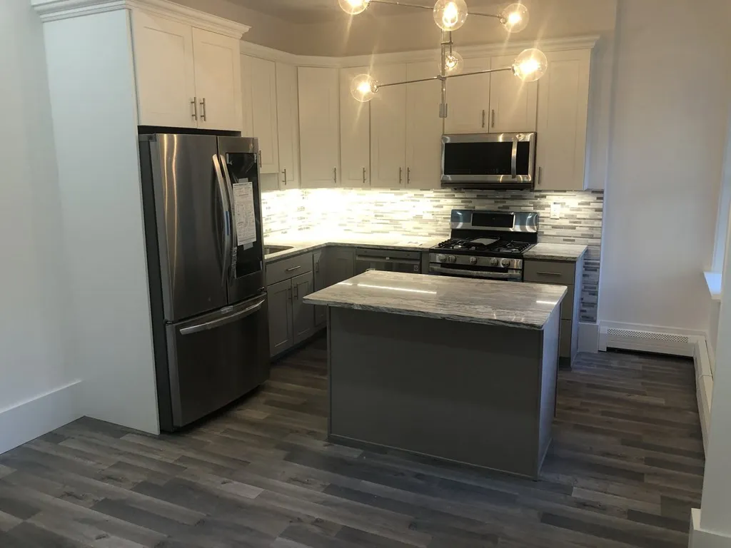 786 E Sixth, South Boston