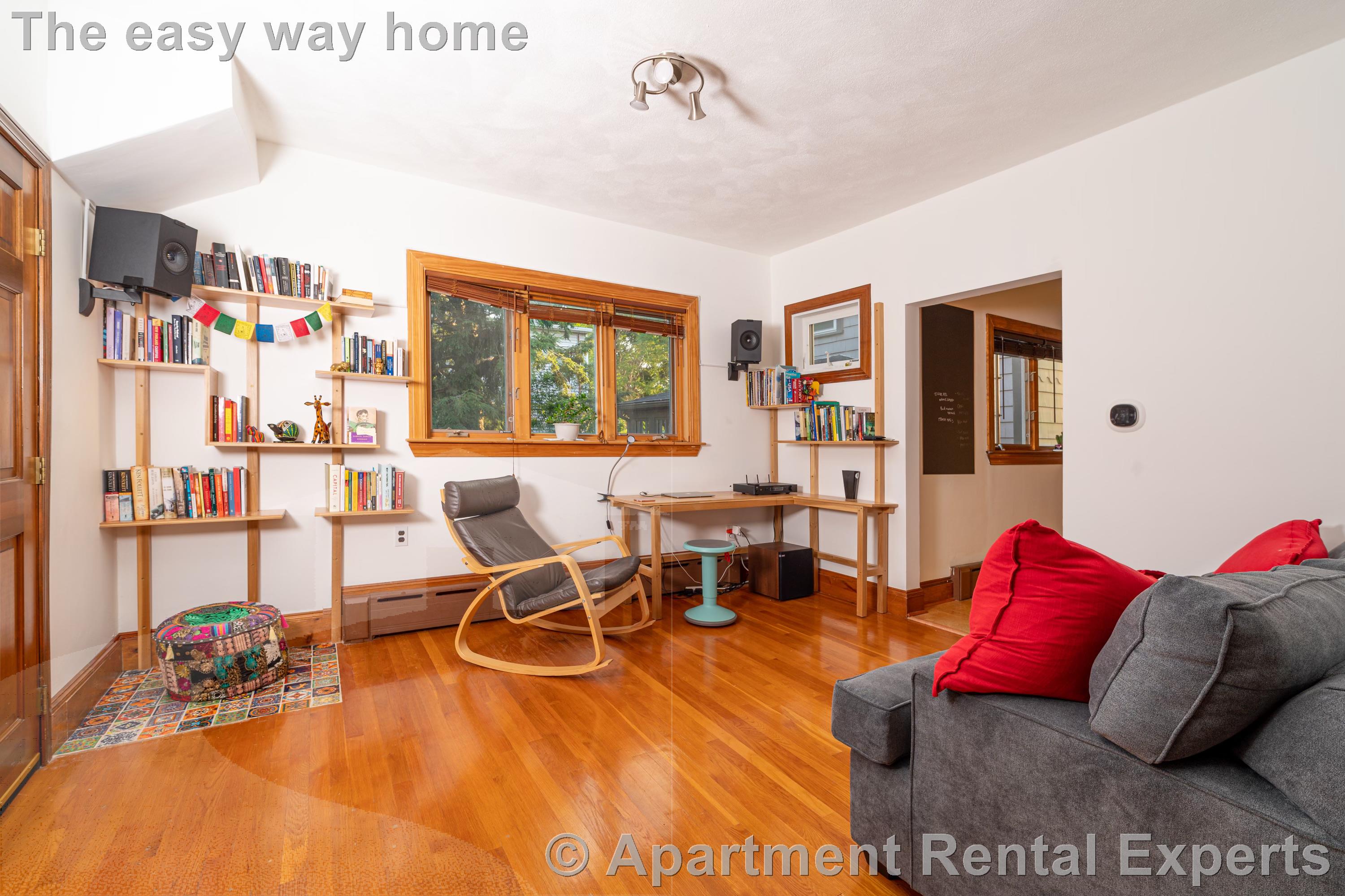 11 Hinckley St, Magoun Square