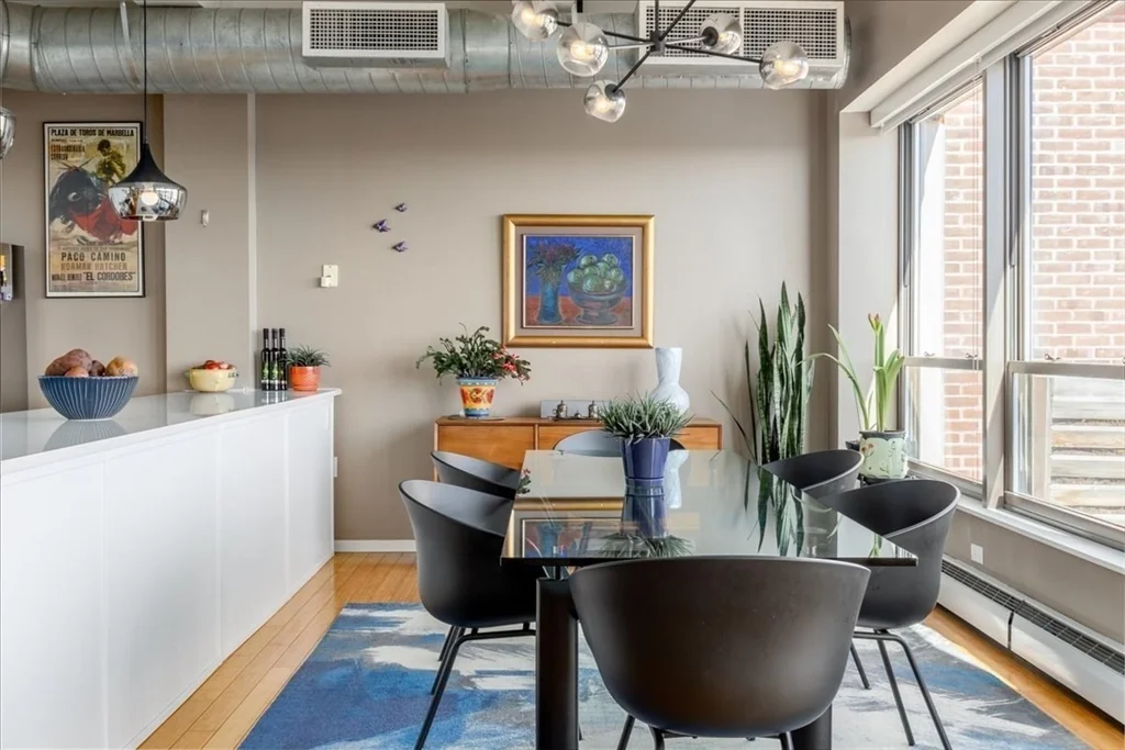 156 Porter St, East Boston