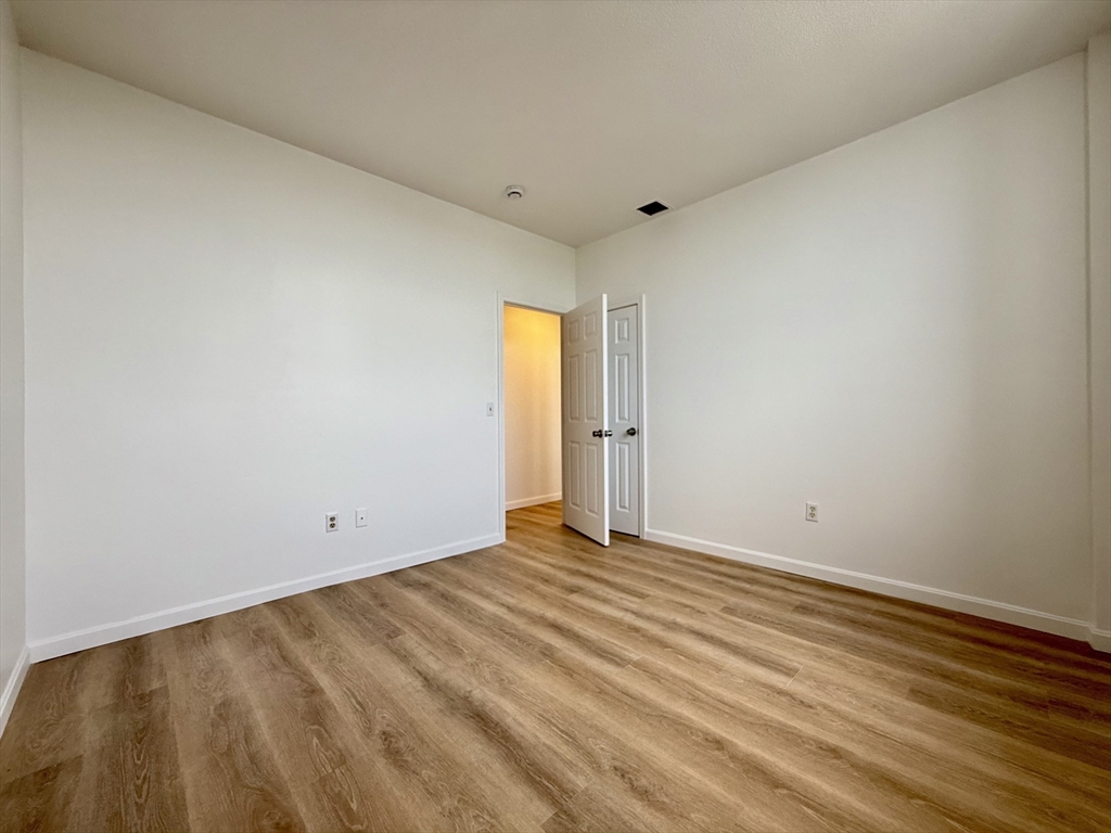 6 S Washington St, North Attleboro