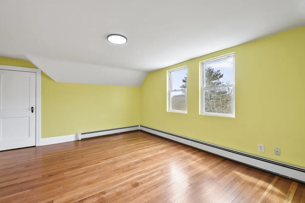 515 Winthrop St, Rehoboth