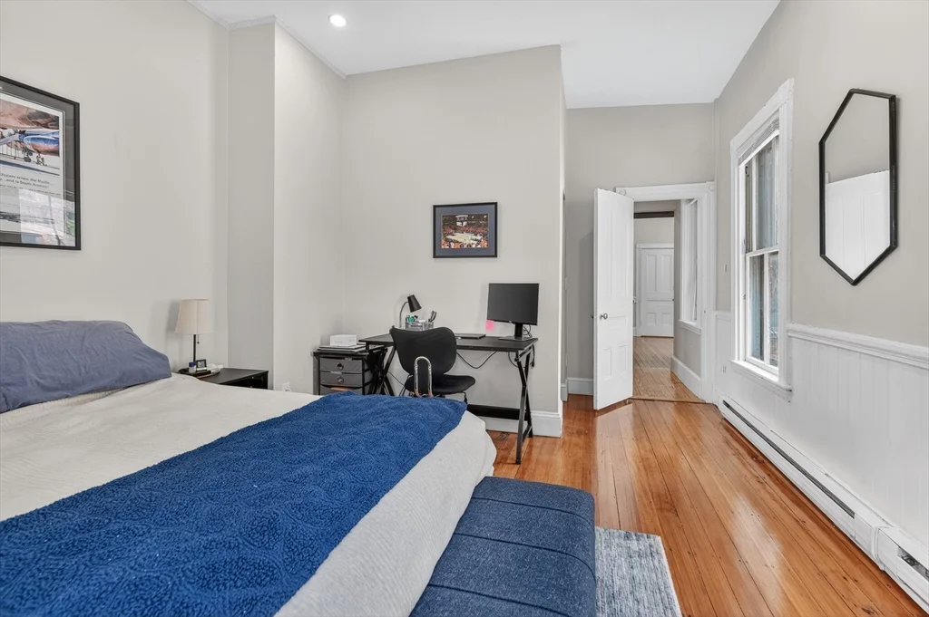 16 Cumberland St, Back Bay