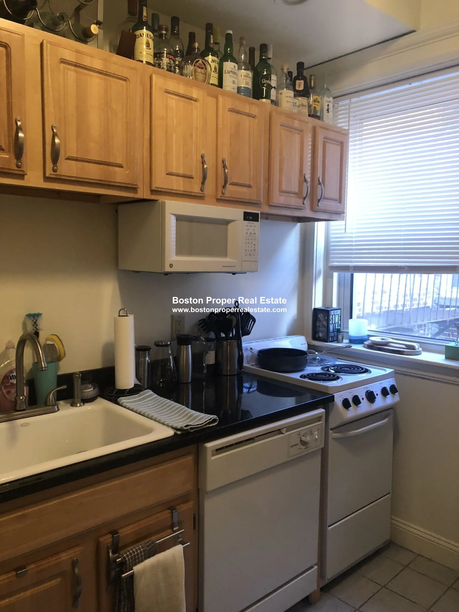 100 Queensberry St, Fenway