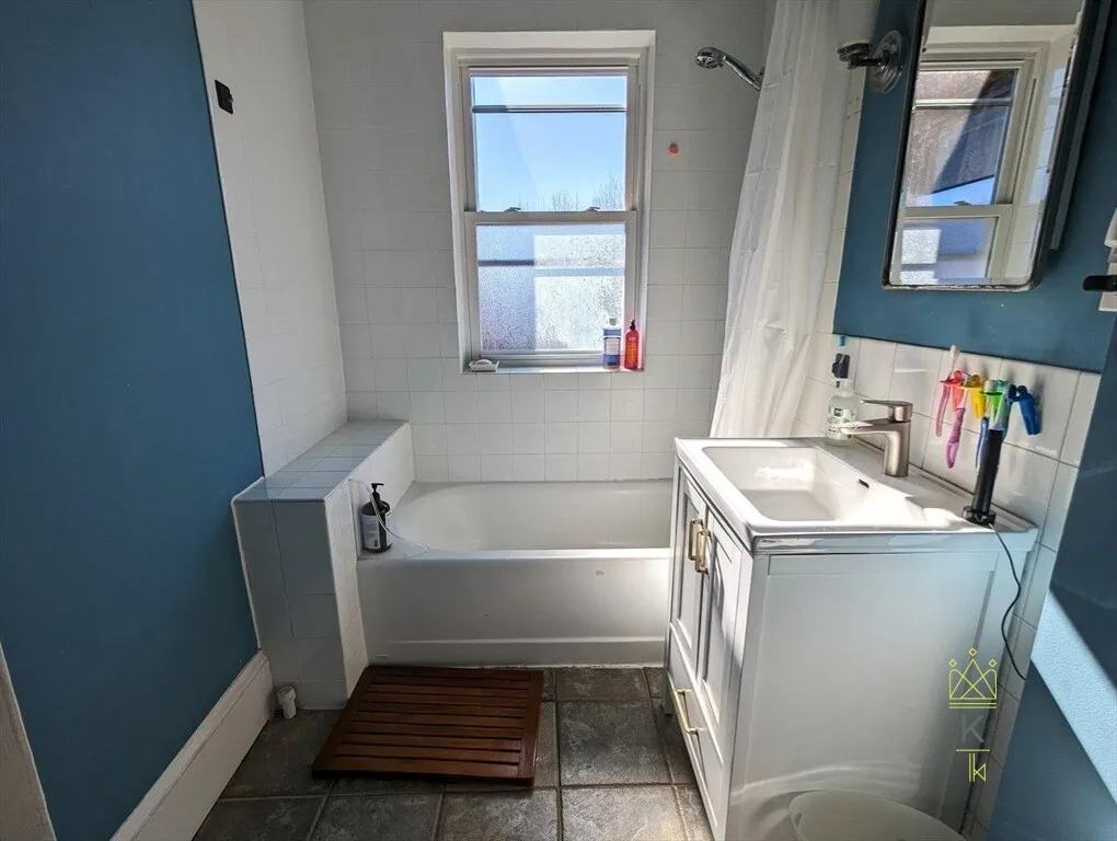 336 Washington St, Emerson Gardens