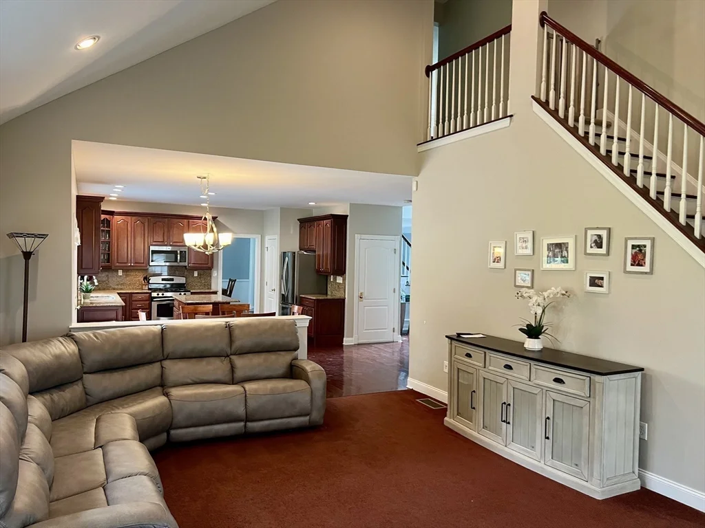 24 Endean Dr, Walpole