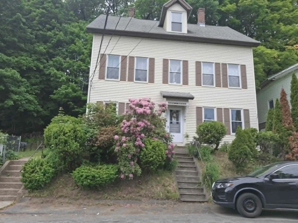20 Temple St, Fitchburg